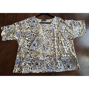 Yak & Yeti  Short Sleeve Knit Shirt Leopard Print Boutique Top Size S/M